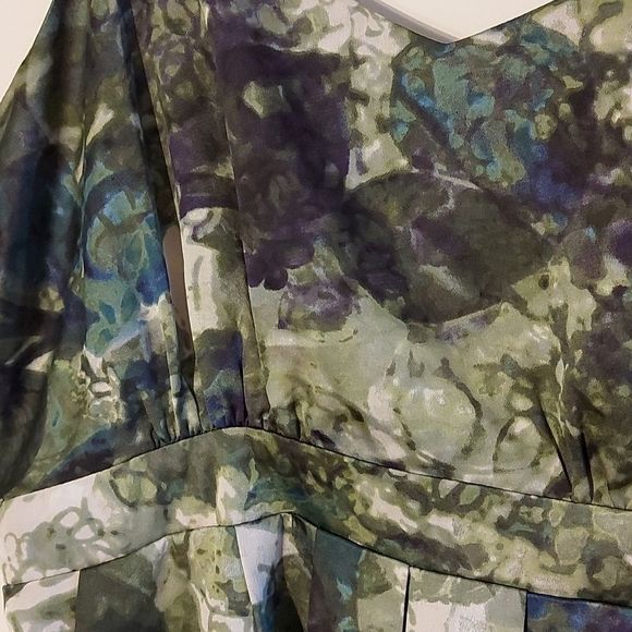 Forever21 satin dress sz. L - Picture 2 of 5